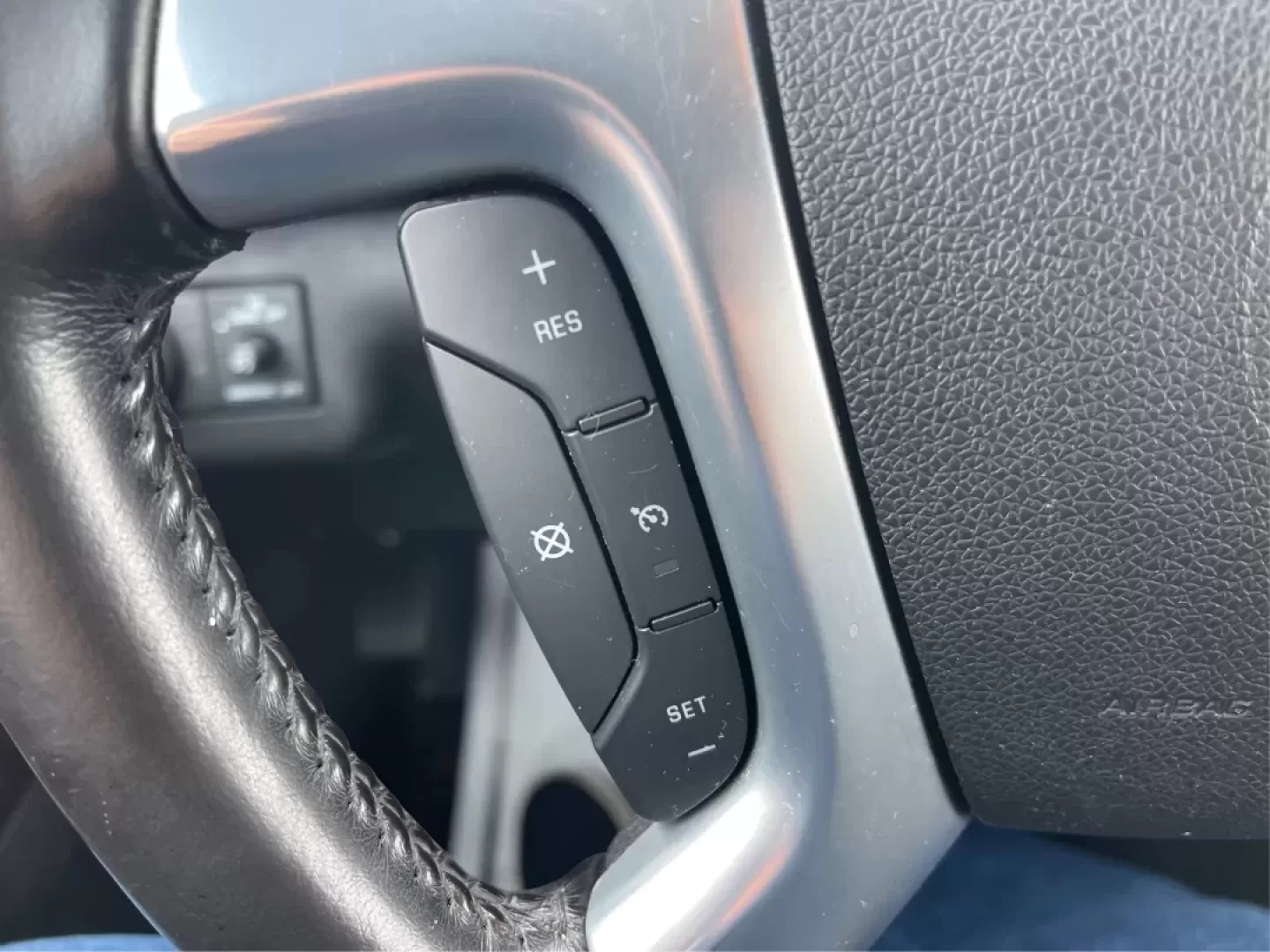 2017 Chevrolet Traverse 1LT (1GNKRGKDXHJ) with an 3.6L V-6 gasoline direct injection engine, located at 880 E. National Road, Vandalia, OH, 45377, (937) 908-9800, 39.891918, -84.183594 - **Explore the Open Road with the 2017 Chevrolet Traverse: Your Family's Ideal Adventure Companion!**<br /> <br /> Are you seeking a versatile SUV that effortlessly blends comfort, style, and practicality? Look no further than the stunning 2017 Chevrolet Traverse 1LT, available now at Advantage Car a - Photo#16