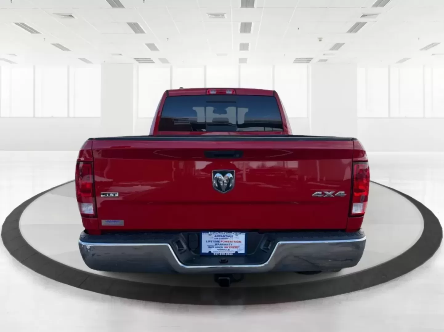 2016 Ram 1500 SLT (1C6RR7GT8GS) with an Other engine, located at 880 E. National Road, Vandalia, OH, 45377, (937) 908-9800, 39.891918, -84.183594 - Are you ready to elevate your adventures and tackle any terrain with confidence? Discover the perfect blend of rugged capability and modern comfort with this stunning 2016 Ram 1500 SLT, now available at Advantage Car and Credit in Vandalia, OH. With its striking Flame Red Clearcoat exterior and robu - Photo#3