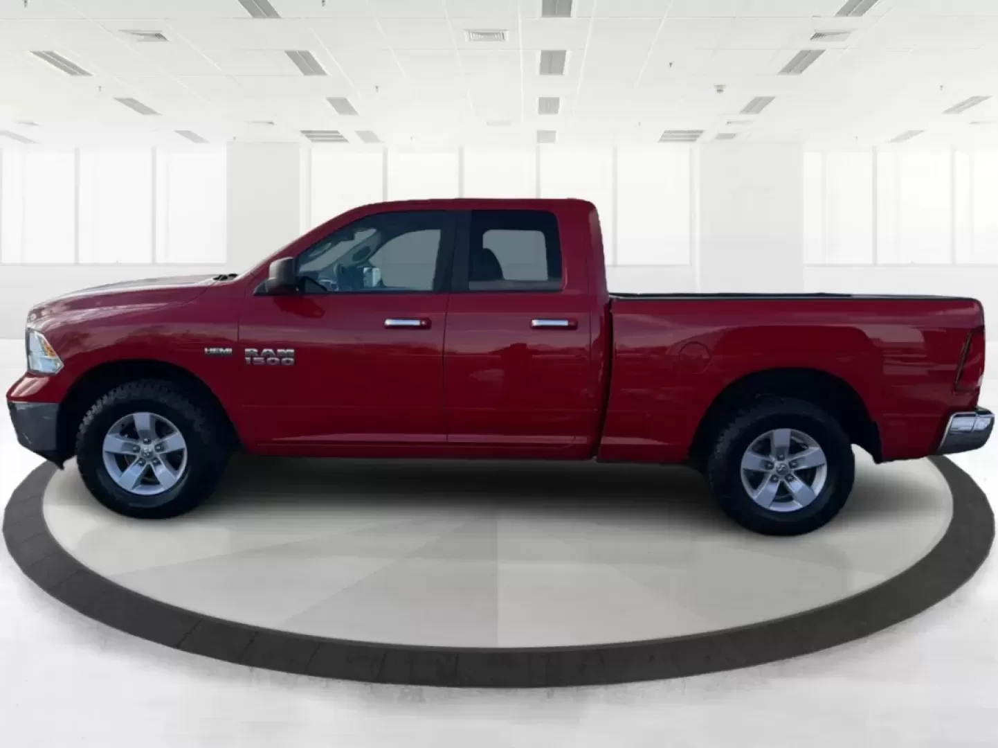 2016 Ram 1500 SLT (1C6RR7GT8GS) with an Other engine, located at 880 E. National Road, Vandalia, OH, 45377, (937) 908-9800, 39.891918, -84.183594 - Are you ready to elevate your adventures and tackle any terrain with confidence? Discover the perfect blend of rugged capability and modern comfort with this stunning 2016 Ram 1500 SLT, now available at Advantage Car and Credit in Vandalia, OH. With its striking Flame Red Clearcoat exterior and robu - Photo#5