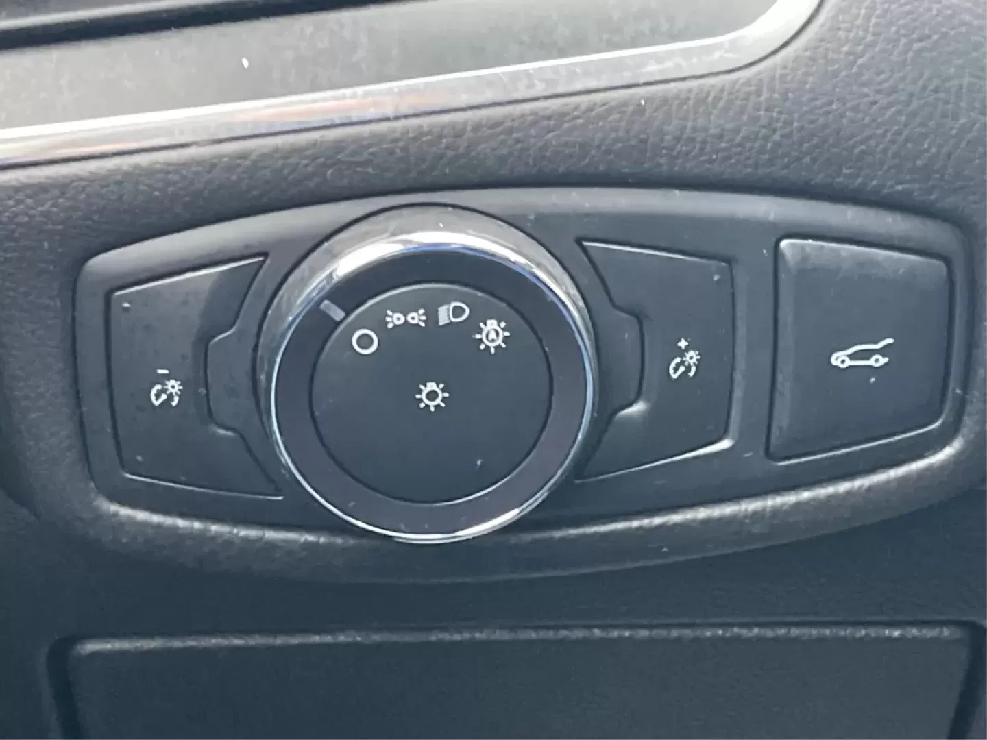 2017 Ford Edge Titanium (2FMPK4K86HB) with an Other engine, located at 1951 S Dayton Lakeview Rd., New Carlisle, OH, 45344, (937) 908-9800, 39.890999, -84.050255 - Unleash your adventurous spirit with the 2017 Ford Edge Titanium SUV, now available at Advantage Car and Credit in New Carlisle, OH! This versatile vehicle is perfect for families on the go, commuters looking for comfort, or anyone who enjoys weekend adventures. With a spacious interior and robust c - Photo#17