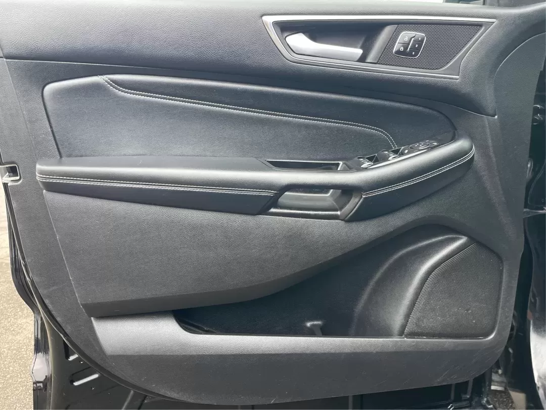 2017 Ford Edge Titanium (2FMPK4K86HB) with an Other engine, located at 1951 S Dayton Lakeview Rd., New Carlisle, OH, 45344, (937) 908-9800, 39.890999, -84.050255 - Unleash your adventurous spirit with the 2017 Ford Edge Titanium SUV, now available at Advantage Car and Credit in New Carlisle, OH! This versatile vehicle is perfect for families on the go, commuters looking for comfort, or anyone who enjoys weekend adventures. With a spacious interior and robust c - Photo#19