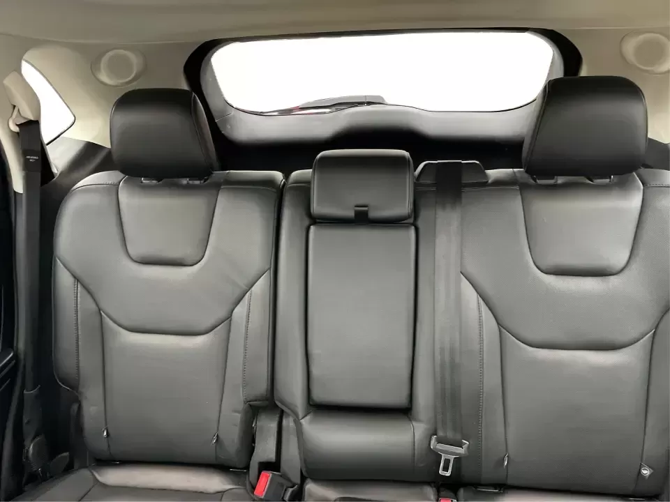 2017 Ford Edge Titanium (2FMPK4K86HB) with an 3.5L V6 DOHC 24V engine, 6A transmission, located at 8750 N County Rd 25A, Piqua, OH, 45356, (937) 908-9800, 40.164391, -84.232513 - Unleash your adventurous spirit with the 2017 Ford Edge Titanium SUV, now available at Advantage Car and Credit in New Carlisle, OH! This versatile vehicle is perfect for families on the go, commuters looking for comfort, or anyone who enjoys weekend adventures. With a spacious interior and robust c - Photo#14