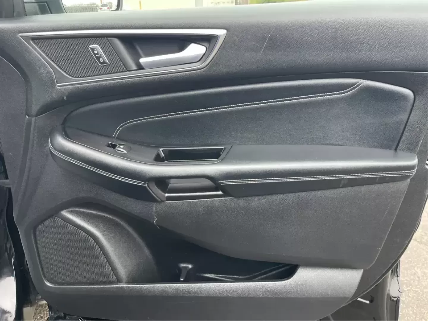 2017 Ford Edge Titanium (2FMPK4K86HB) with an 3.5L V6 DOHC 24V engine, 6A transmission, located at 8750 N County Rd 25A, Piqua, OH, 45356, (937) 908-9800, 40.164391, -84.232513 - Unleash your adventurous spirit with the 2017 Ford Edge Titanium SUV, now available at Advantage Car and Credit in New Carlisle, OH! This versatile vehicle is perfect for families on the go, commuters looking for comfort, or anyone who enjoys weekend adventures. With a spacious interior and robust c - Photo#20