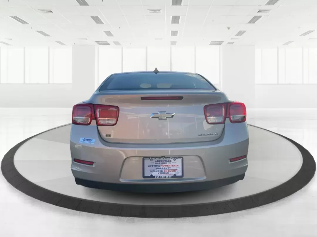 2014 Chevrolet Malibu 1LT (1G11C5SL7EF) with an ECOTEC 2.5L I-4 gasoline direct injection engine, located at 1230 East Main St, Xenia, OH, 45385, (937) 908-9800, 39.688026, -83.910172 - Are you ready to elevate your daily commute or make unforgettable memories on weekend adventures? The 2014 Chevrolet Malibu 1LT, now available at Advantage Car and Credit in Xenia, OH, is the perfect sedan for those seeking a reliable, stylish, and feature-packed vehicle without breaking the bank. W - Photo#3