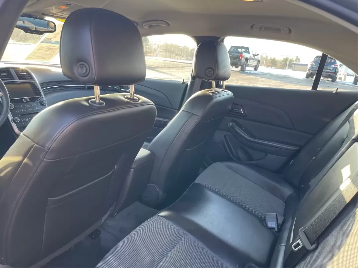 2014 Chevrolet Malibu 1LT (1G11C5SL7EF) with an ECOTEC 2.5L I-4 gasoline direct injection engine, located at 1230 East Main St, Xenia, OH, 45385, (937) 908-9800, 39.688026, -83.910172 - Are you ready to elevate your daily commute or make unforgettable memories on weekend adventures? The 2014 Chevrolet Malibu 1LT, now available at Advantage Car and Credit in Xenia, OH, is the perfect sedan for those seeking a reliable, stylish, and feature-packed vehicle without breaking the bank. W - Photo#10