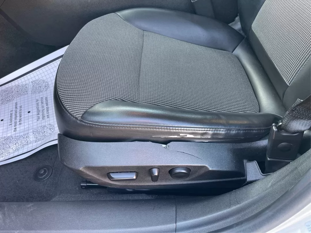 2014 Chevrolet Malibu 1LT (1G11C5SL7EF) with an ECOTEC 2.5L I-4 gasoline direct injection engine, located at 1230 East Main St, Xenia, OH, 45385, (937) 908-9800, 39.688026, -83.910172 - Are you ready to elevate your daily commute or make unforgettable memories on weekend adventures? The 2014 Chevrolet Malibu 1LT, now available at Advantage Car and Credit in Xenia, OH, is the perfect sedan for those seeking a reliable, stylish, and feature-packed vehicle without breaking the bank. W - Photo#18