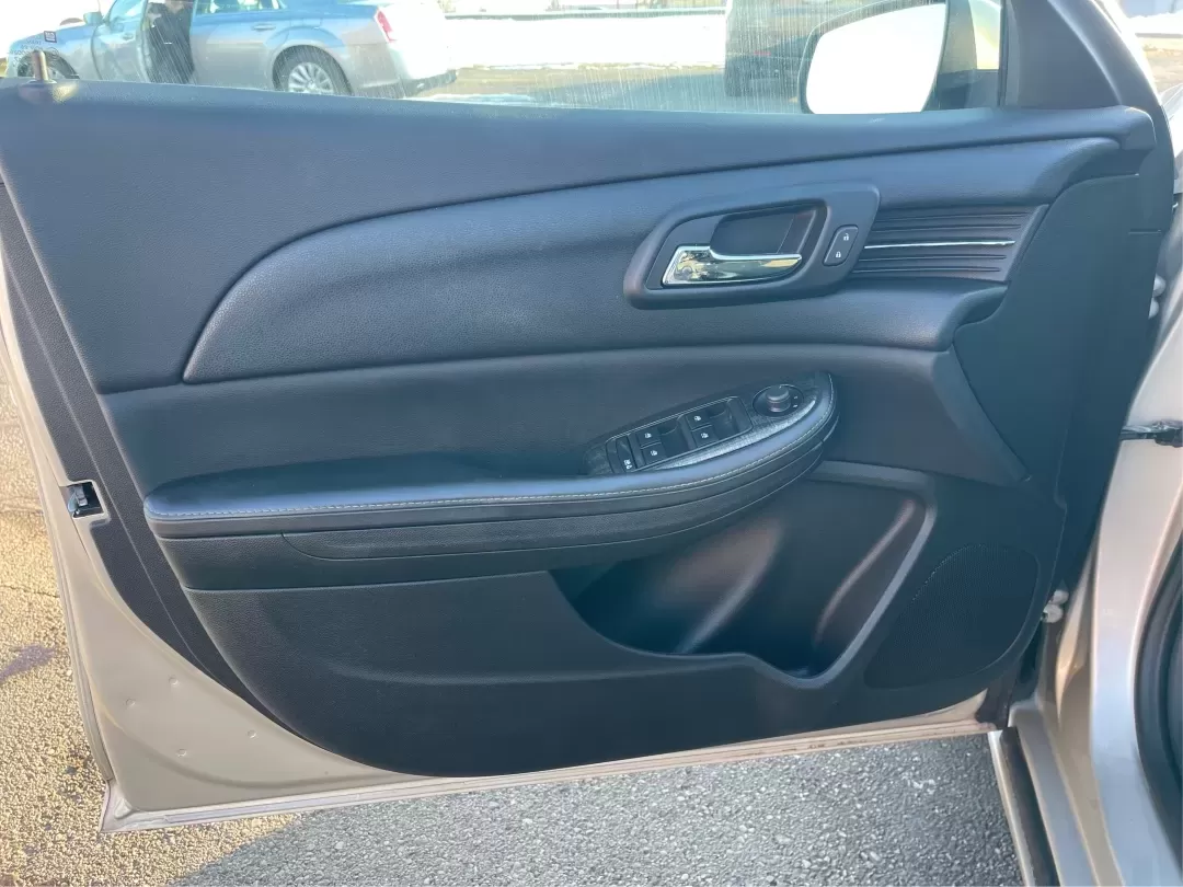 2014 Chevrolet Malibu 1LT (1G11C5SL7EF) with an ECOTEC 2.5L I-4 gasoline direct injection engine, located at 1230 East Main St, Xenia, OH, 45385, (937) 908-9800, 39.688026, -83.910172 - Are you ready to elevate your daily commute or make unforgettable memories on weekend adventures? The 2014 Chevrolet Malibu 1LT, now available at Advantage Car and Credit in Xenia, OH, is the perfect sedan for those seeking a reliable, stylish, and feature-packed vehicle without breaking the bank. W - Photo#19