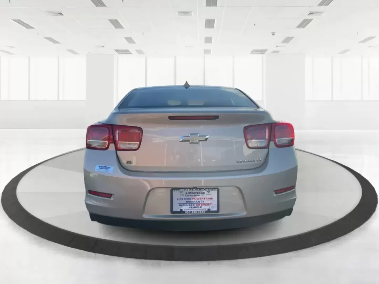 2014 Chevrolet Malibu 1LT (1G11C5SL7EF) with an ECOTEC 2.5L I-4 gasoline direct injection engine, 6-Speed Automatic transmission, located at 880 E. National Road, Vandalia, OH, 45377, (937) 908-9800, 39.891918, -84.183594 - Are you ready to elevate your daily commute or make unforgettable memories on weekend adventures? The 2014 Chevrolet Malibu 1LT, now available at Advantage Car and Credit in Xenia, OH, is the perfect sedan for those seeking a reliable, stylish, and feature-packed vehicle without breaking the bank. W - Photo#3