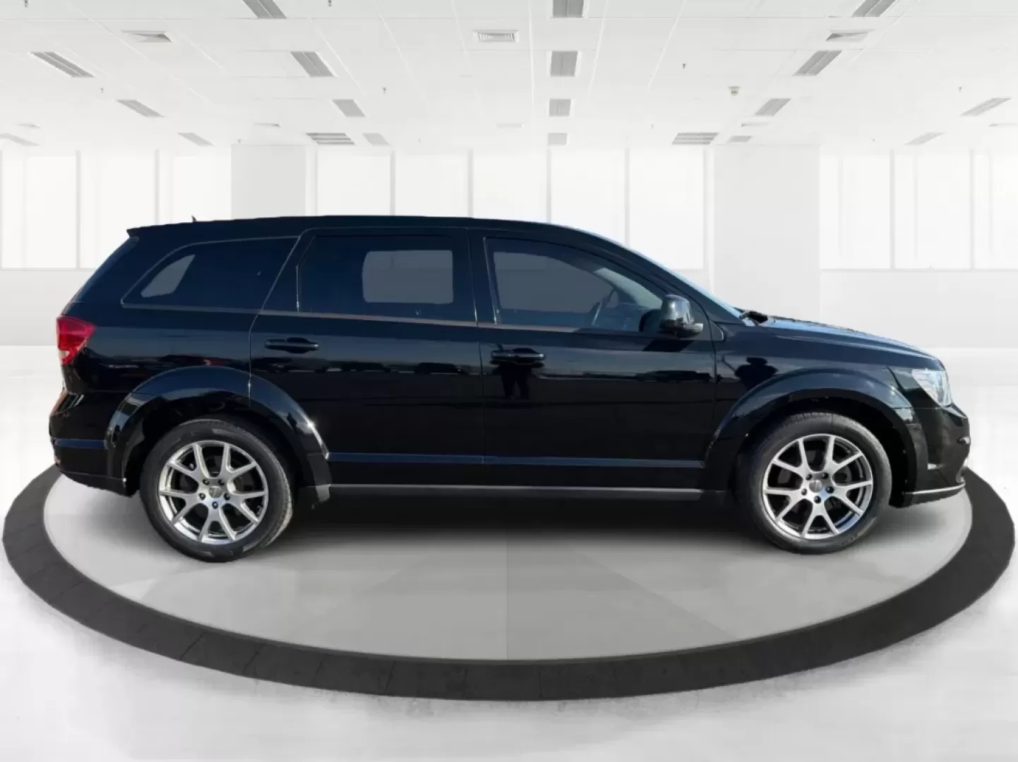 2014 Dodge Journey R/T (3C4PDCEG9ET) with an 3.6L V-6 DOHC engine, located at 1184 Kauffman Ave, Fairborn, OH, 45324, (937) 908-9800, 39.807072, -84.030914 - **Unleash Your Adventurous Spirit with the 2014 Dodge Journey R/T** <br /> <br /> If you're seeking a versatile SUV that seamlessly fits into your active lifestyle, look no further than the 2014 Dodge Journey R/T available at Advantage Car and Credit in Fairborn, OH. Perfect for family road trips, w - Photo#1