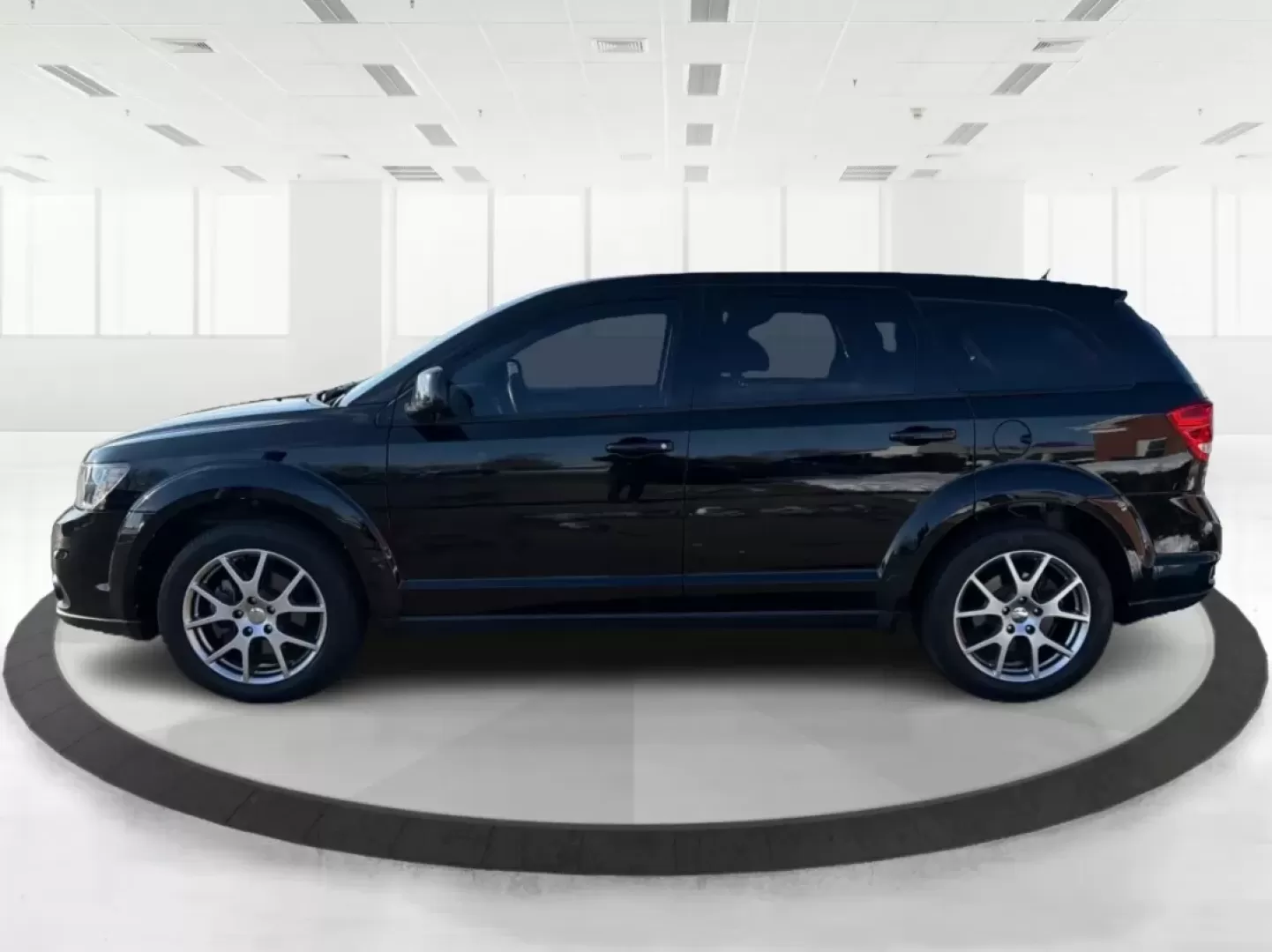 2014 Dodge Journey R/T (3C4PDCEG9ET) with an 3.6L V-6 DOHC engine, located at 1184 Kauffman Ave, Fairborn, OH, 45324, (937) 908-9800, 39.807072, -84.030914 - **Unleash Your Adventurous Spirit with the 2014 Dodge Journey R/T** <br /> <br /> If you're seeking a versatile SUV that seamlessly fits into your active lifestyle, look no further than the 2014 Dodge Journey R/T available at Advantage Car and Credit in Fairborn, OH. Perfect for family road trips, w - Photo#5