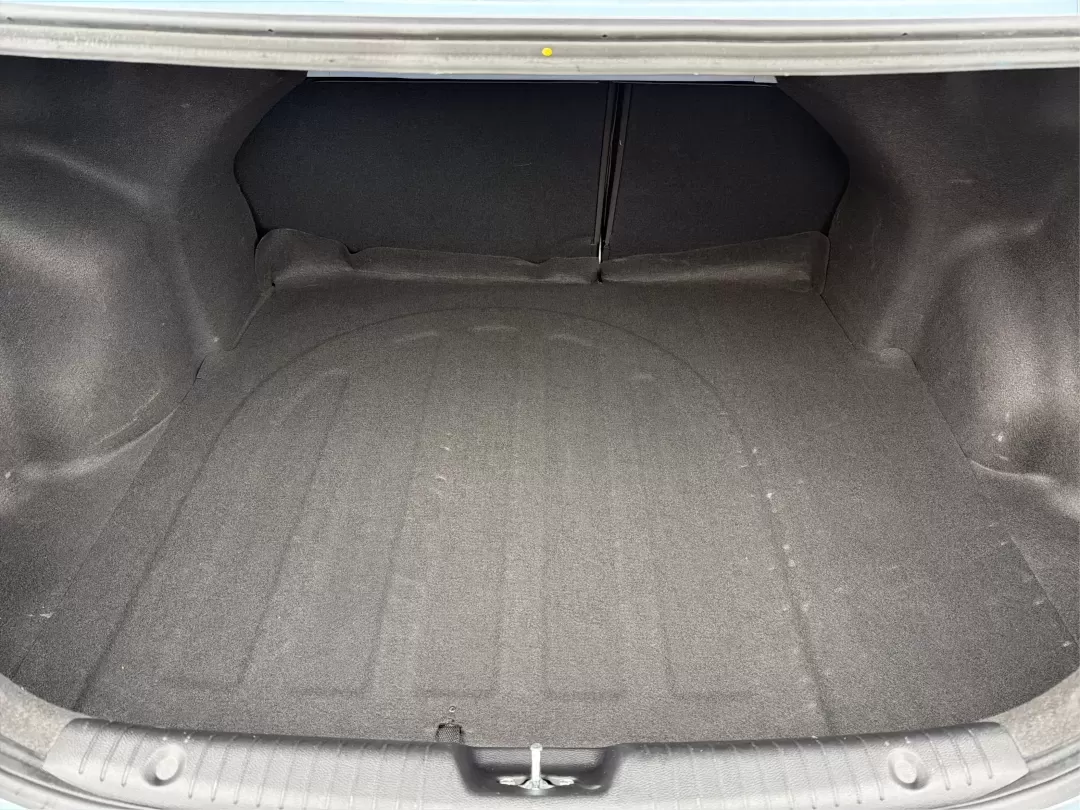 2014 Hyundai Accent GLS (KMHCT4AE6EU) with an 1.6L I-4 gasoline direct injection engine, located at 1230 East Main St, Xenia, OH, 45385, (937) 908-9800, 39.688026, -83.910172 - Discover the perfect blend of reliability and style with the 2014 Hyundai Accent GLS, an exceptional sedan ideally suited for budget-conscious buyers and those embarking on new journeys. Whether you're navigating the bustling streets of Moraine, OH, or taking a scenic drive through nearby Dayton, th - Photo#11