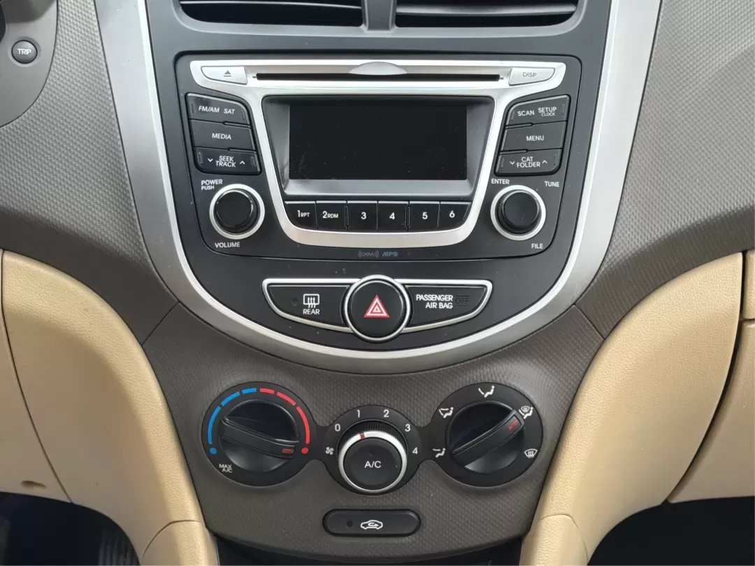 2014 Hyundai Accent GLS (KMHCT4AE6EU) with an 1.6L I-4 gasoline direct injection engine, located at 1230 East Main St, Xenia, OH, 45385, (937) 908-9800, 39.688026, -83.910172 - Discover the perfect blend of reliability and style with the 2014 Hyundai Accent GLS, an exceptional sedan ideally suited for budget-conscious buyers and those embarking on new journeys. Whether you're navigating the bustling streets of Moraine, OH, or taking a scenic drive through nearby Dayton, th - Photo#12