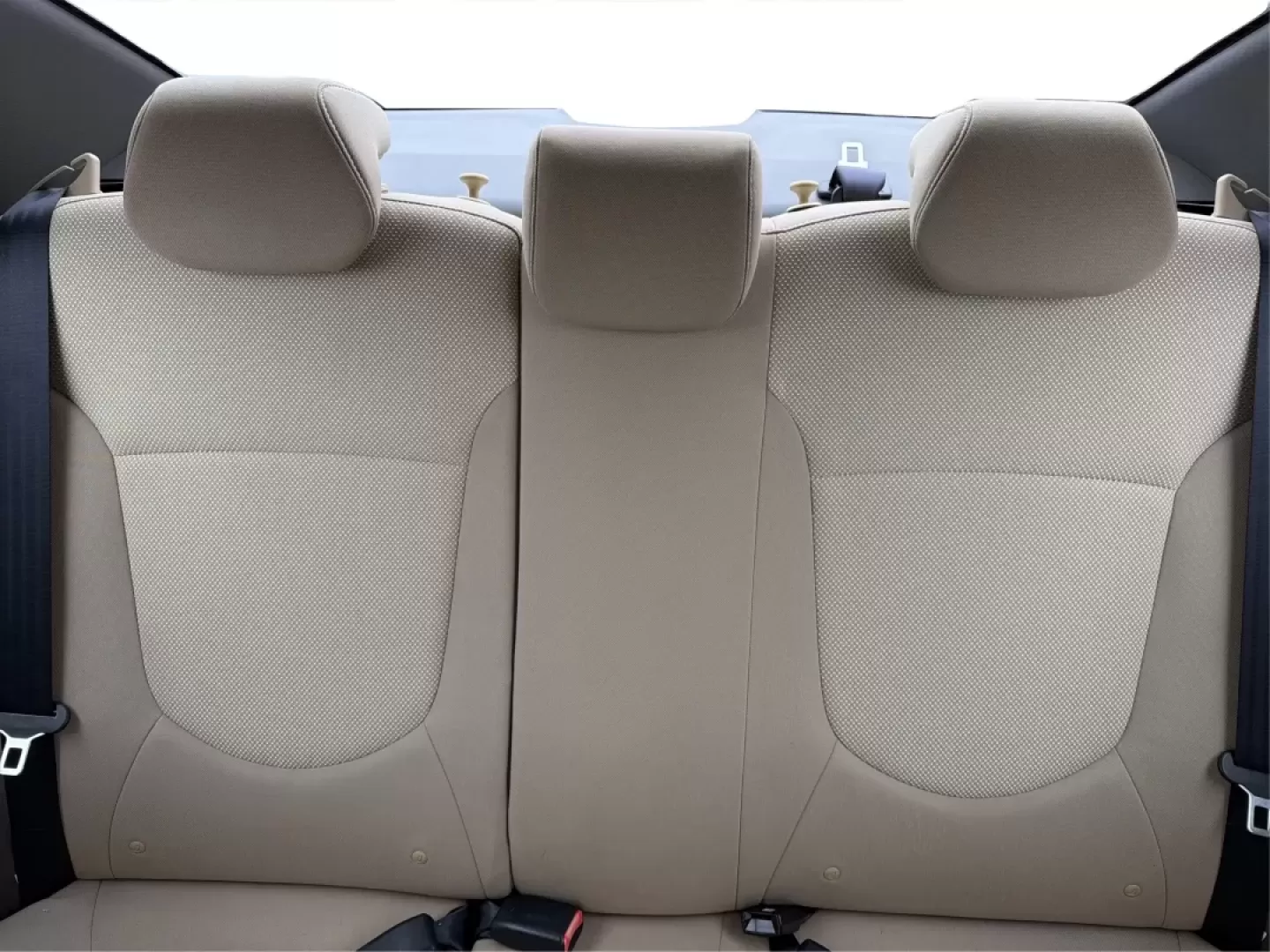 2014 Hyundai Accent GLS (KMHCT4AE6EU) with an 1.6L I-4 gasoline direct injection engine, located at 4508 South Dixie Dr, Moraine, OH, 45439, (937) 908-9800, 39.689976, -84.218452 - Discover the perfect blend of reliability and style with the 2014 Hyundai Accent GLS, an exceptional sedan ideally suited for budget-conscious buyers and those embarking on new journeys. Whether you're navigating the bustling streets of Moraine, OH, or taking a scenic drive through nearby Dayton, th - Photo#13