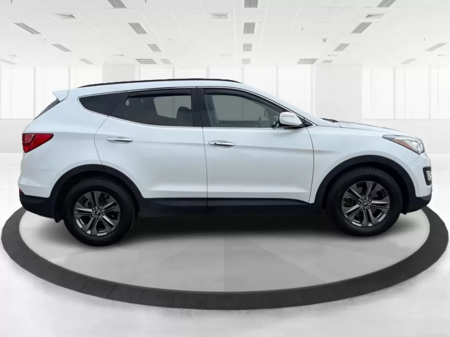 2014 Hyundai Santa Fe 2.4L (5XYZUDLB7EG) with an Theta II 2.4L I-4 gasoline direct injection engine, located at 1099 N County Rd 25A , Troy, OH, 45373, (937) 908-9800, 40.057079, -84.212883 - **Explore the Open Road with Ease: 2014 Hyundai Santa Fe at Advantage Car and Credit - Troy**<br /> <br /> Are you ready to take your family adventures to the next level? The 2014 Hyundai Santa Fe is designed for those seeking comfort, style, and ample space for everything life throws your way-perfe - Photo#1