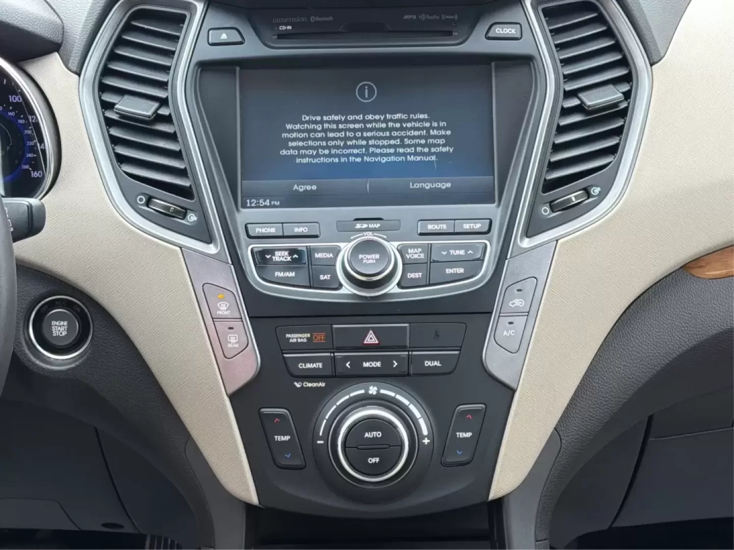 2014 Hyundai Santa Fe 2.4L (5XYZUDLB7EG) with an Theta II 2.4L I-4 gasoline direct injection engine, located at 1099 N County Rd 25A , Troy, OH, 45373, (937) 908-9800, 40.057079, -84.212883 - **Explore the Open Road with Ease: 2014 Hyundai Santa Fe at Advantage Car and Credit - Troy**<br /> <br /> Are you ready to take your family adventures to the next level? The 2014 Hyundai Santa Fe is designed for those seeking comfort, style, and ample space for everything life throws your way-perfe - Photo#13