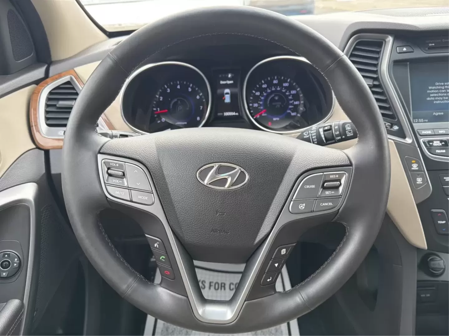2014 Hyundai Santa Fe 2.4L (5XYZUDLB7EG) with an Theta II 2.4L I-4 gasoline direct injection engine, located at 1099 N County Rd 25A , Troy, OH, 45373, (937) 908-9800, 40.057079, -84.212883 - **Explore the Open Road with Ease: 2014 Hyundai Santa Fe at Advantage Car and Credit - Troy**<br /> <br /> Are you ready to take your family adventures to the next level? The 2014 Hyundai Santa Fe is designed for those seeking comfort, style, and ample space for everything life throws your way-perfe - Photo#16