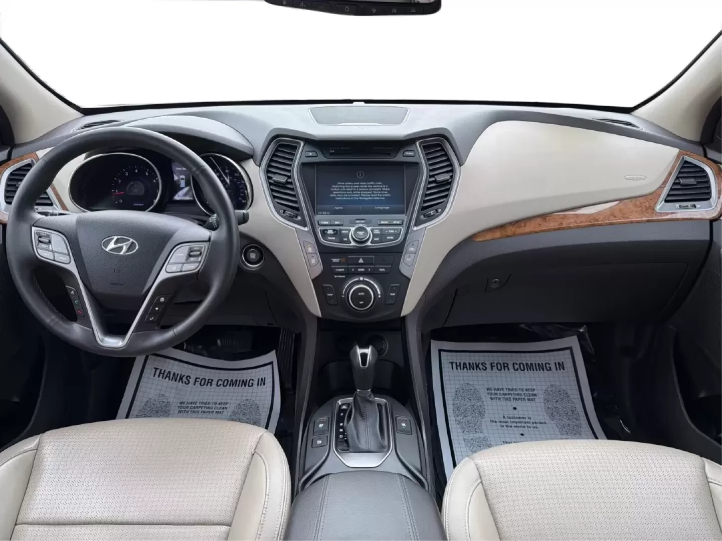 2014 Hyundai Santa Fe 2.4L (5XYZUDLB7EG) with an Theta II 2.4L I-4 gasoline direct injection engine, located at 1099 N County Rd 25A , Troy, OH, 45373, (937) 908-9800, 40.057079, -84.212883 - **Explore the Open Road with Ease: 2014 Hyundai Santa Fe at Advantage Car and Credit - Troy**<br /> <br /> Are you ready to take your family adventures to the next level? The 2014 Hyundai Santa Fe is designed for those seeking comfort, style, and ample space for everything life throws your way-perfe - Photo#20