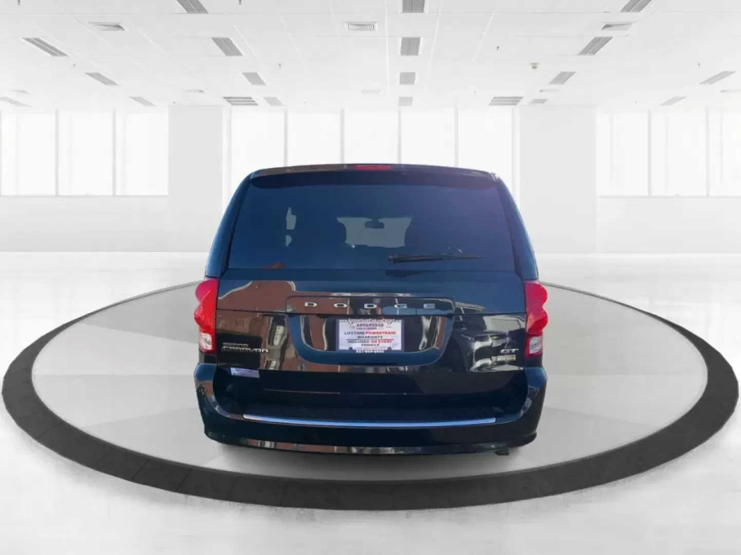 2019 Dodge Grand Caravan GT (2C4RDGEG3KR) with an Pentastar 3.6L V-6 DOHC engine, located at 1099 N County Rd 25A , Troy, OH, 45373, (937) 908-9800, 40.057079, -84.212883 - Step into the world of family adventures and daily commutes with the 2019 Dodge Grand Caravan GT, now available at Advantage Car and Credit - Piqua in Piqua, OH. Whether you're shuttling the kids to soccer practice or planning a weekend getaway, this versatile passenger van is designed to meet all y - Photo#3