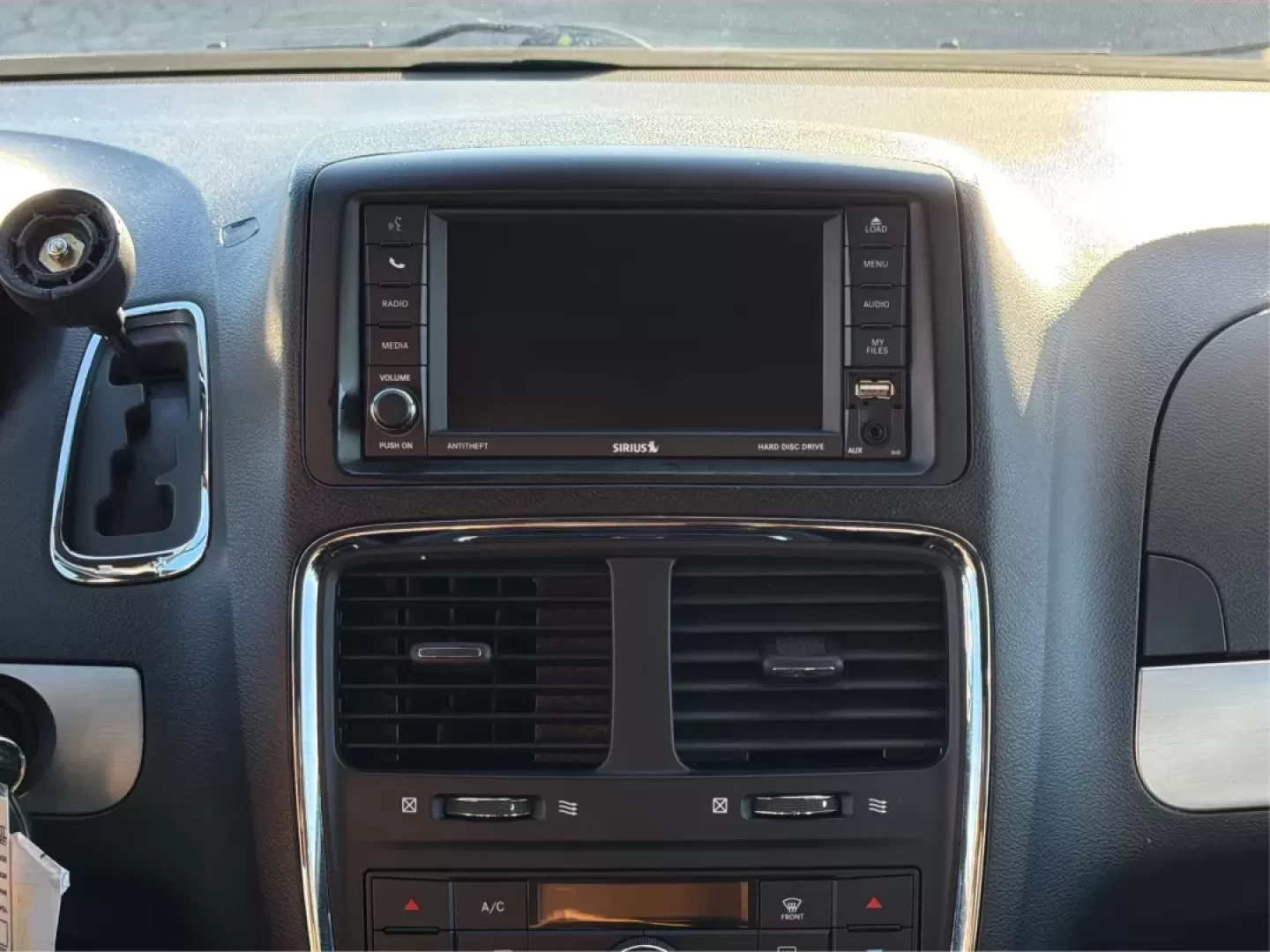 2019 Dodge Grand Caravan GT (2C4RDGEG3KR) with an Pentastar 3.6L V-6 DOHC engine, located at 1099 N County Rd 25A , Troy, OH, 45373, (937) 908-9800, 40.057079, -84.212883 - Step into the world of family adventures and daily commutes with the 2019 Dodge Grand Caravan GT, now available at Advantage Car and Credit - Piqua in Piqua, OH. Whether you're shuttling the kids to soccer practice or planning a weekend getaway, this versatile passenger van is designed to meet all y - Photo#13