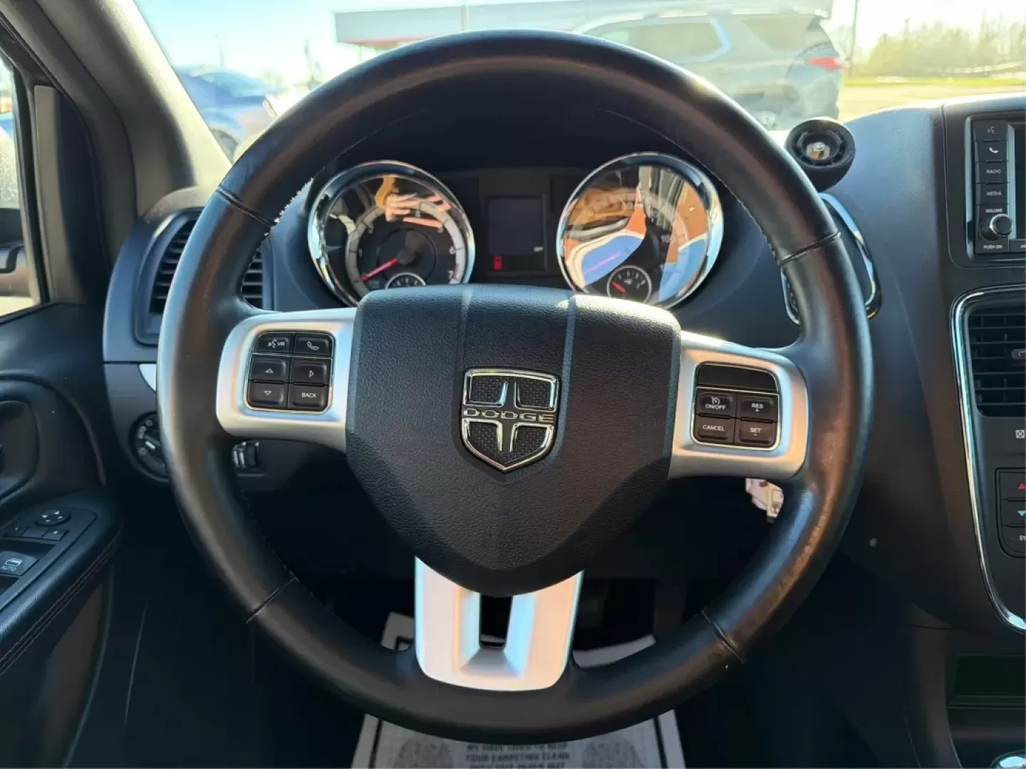 2019 Dodge Grand Caravan GT (2C4RDGEG3KR) with an Pentastar 3.6L V-6 DOHC engine, located at 1099 N County Rd 25A , Troy, OH, 45373, (937) 908-9800, 40.057079, -84.212883 - Step into the world of family adventures and daily commutes with the 2019 Dodge Grand Caravan GT, now available at Advantage Car and Credit - Piqua in Piqua, OH. Whether you're shuttling the kids to soccer practice or planning a weekend getaway, this versatile passenger van is designed to meet all y - Photo#16