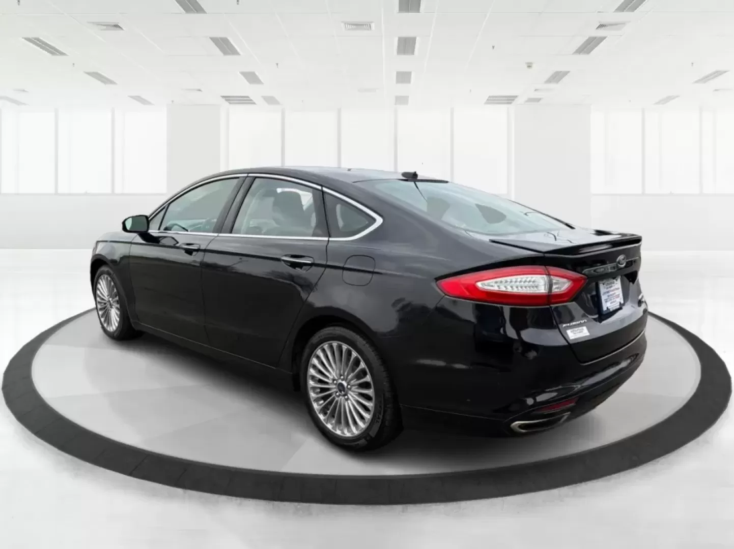 2016 Ford Fusion Titanium (3FA6P0D99GR) with an EcoBoost 2L I-4 gasoline direct injection engine, located at 8750 N County Rd 25A, Piqua, OH, 45356, (937) 908-9800, 40.164391, -84.232513 - **Experience Everyday Luxury with the 2016 Ford Fusion Titanium - Perfect for Your Active Lifestyle!**<br /> <br /> Elevate your daily commute or weekend getaways with the stunning 2016 Ford Fusion Titanium, now available at Advantage Car and Credit Piqua, located at 8750 N County Rd 25A, Piqua, OH - Photo#4