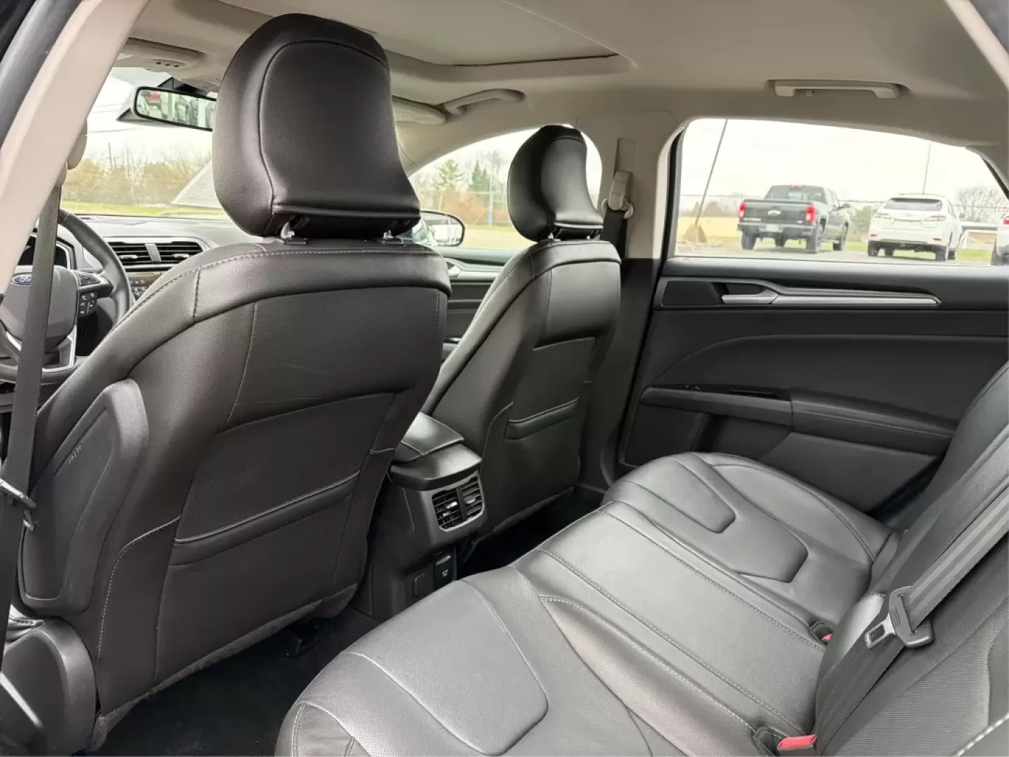 2016 Ford Fusion Titanium (3FA6P0D99GR) with an EcoBoost 2L I-4 gasoline direct injection engine, located at 8750 N County Rd 25A, Piqua, OH, 45356, (937) 908-9800, 40.164391, -84.232513 - **Experience Everyday Luxury with the 2016 Ford Fusion Titanium - Perfect for Your Active Lifestyle!**<br /> <br /> Elevate your daily commute or weekend getaways with the stunning 2016 Ford Fusion Titanium, now available at Advantage Car and Credit Piqua, located at 8750 N County Rd 25A, Piqua, OH - Photo#10