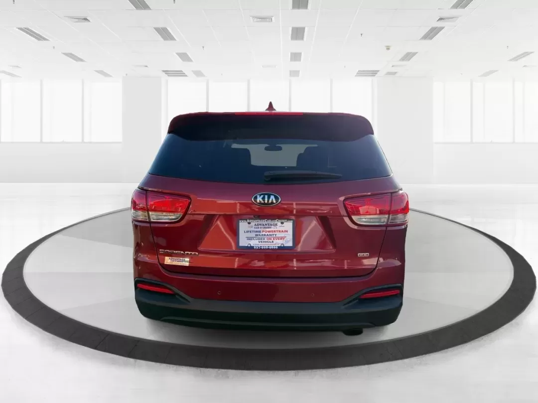 2017 Kia Sorento 2.4L LX (5XYPGDA38HG) with an 2.4L I-4 gasoline direct injection engine, located at 1184 Kauffman Ave, Fairborn, OH, 45324, (937) 908-9800, 39.807072, -84.030914 - **Adventure Awaits with the 2017 Kia Sorento at Advantage Car and Credit Fairborn!**<br /> <br /> Are you searching for the perfect SUV that can handle both your daily commute and weekend adventures? Look no further than this stunning 2017 Kia Sorento, located right here at Advantage Car and Credit - Photo#3