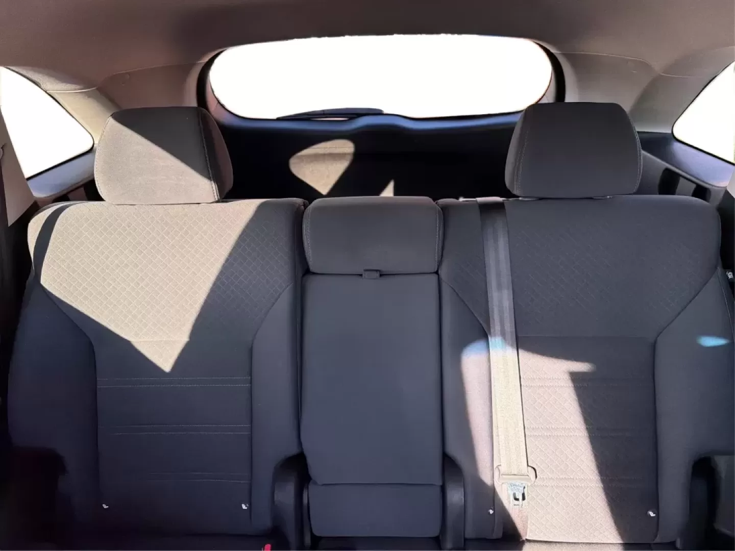 2017 Kia Sorento 2.4L LX (5XYPGDA38HG) with an 2.4L I-4 gasoline direct injection engine, located at 1184 Kauffman Ave, Fairborn, OH, 45324, (937) 908-9800, 39.807072, -84.030914 - **Adventure Awaits with the 2017 Kia Sorento at Advantage Car and Credit Fairborn!**<br /> <br /> Are you searching for the perfect SUV that can handle both your daily commute and weekend adventures? Look no further than this stunning 2017 Kia Sorento, located right here at Advantage Car and Credit - Photo#14