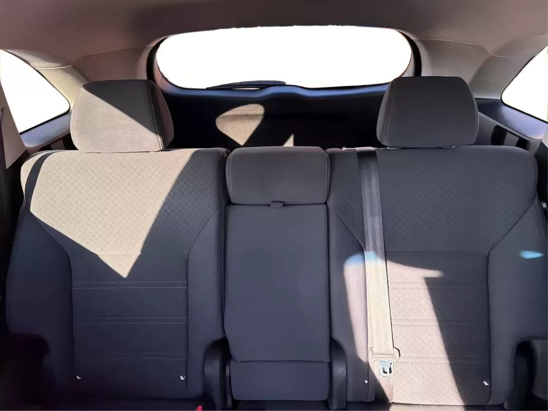 2017 Kia Sorento 2.4L LX (5XYPGDA38HG) with an 2.4L I-4 gasoline direct injection engine, located at 1184 Kauffman Ave, Fairborn, OH, 45324, (937) 908-9800, 39.807072, -84.030914 - **Adventure Awaits with the 2017 Kia Sorento at Advantage Car and Credit Fairborn!**<br /> <br /> Are you searching for the perfect SUV that can handle both your daily commute and weekend adventures? Look no further than this stunning 2017 Kia Sorento, located right here at Advantage Car and Credit - Photo#14