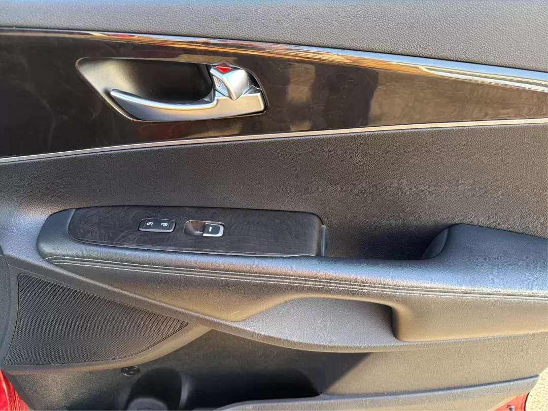 2017 Kia Sorento 2.4L LX (5XYPGDA38HG) with an 2.4L I-4 gasoline direct injection engine, located at 1184 Kauffman Ave, Fairborn, OH, 45324, (937) 908-9800, 39.807072, -84.030914 - **Adventure Awaits with the 2017 Kia Sorento at Advantage Car and Credit Fairborn!**<br /> <br /> Are you searching for the perfect SUV that can handle both your daily commute and weekend adventures? Look no further than this stunning 2017 Kia Sorento, located right here at Advantage Car and Credit - Photo#19