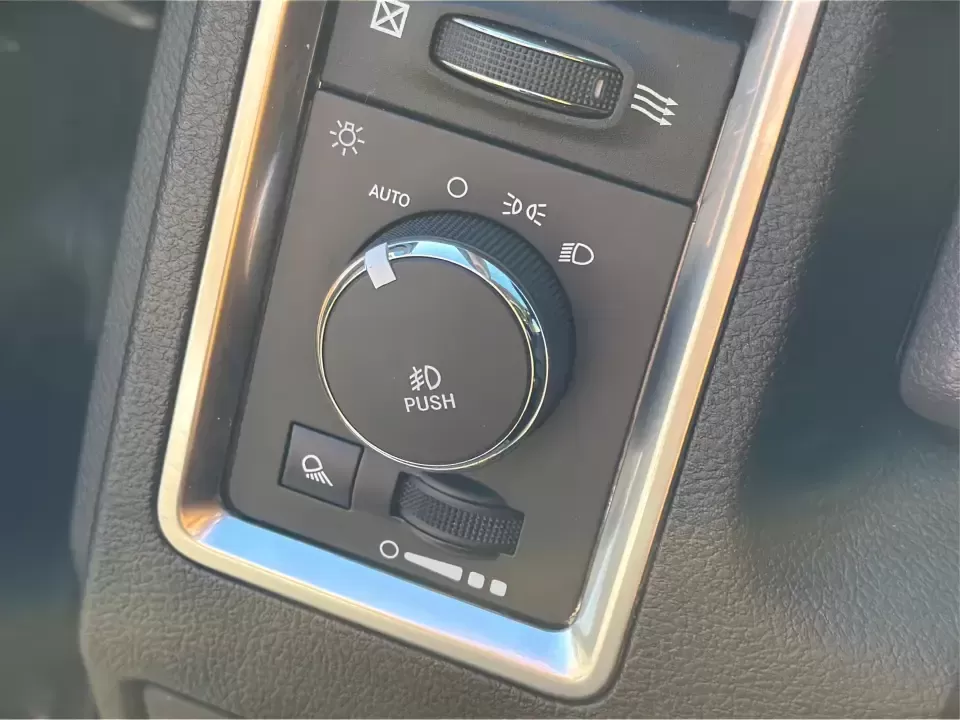 2019 Ram 1500 Warlock Quad Cab 4x4 6'4 Box (1C6RR7GT7KS) with an 5.7L V8 OHV 16V engine, 8A transmission, located at 1230 East Main St, Xenia, OH, 45385, (937) 908-9800, 39.688026, -83.910172 - **Unleash Your Adventures with the 2019 Ram 1500 Warlock Quad Cab 4x4!**<br /> <br /> Are you in search of the perfect truck to elevate your weekend adventures or tackle your weekday commutes? Look no further! The 2019 Ram 1500 Warlock Quad Cab 4x4 is designed to handle anything from family outings - Photo#16