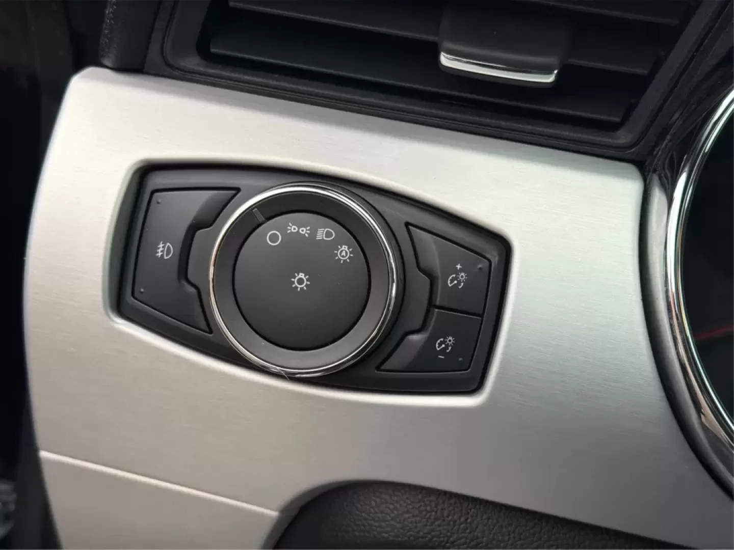 2015 Ford Mustang EcoBoost (1FA6P8TH2F5) with an EcoBoost 2.3L I-4 gasoline direct injection engine, located at 1951 S Dayton Lakeview Rd., New Carlisle, OH, 45344, (937) 908-9800, 39.890999, -84.050255 - **Experience the Thrill of the Open Road with this 2015 Ford Mustang EcoBoost!** <br /> <br /> Are you ready to elevate your driving experience? Whether you're looking for a weekend thrill, a stylish daily driver, or a statement-making vehicle for cruising around New Carlisle, OH, this 2015 Ford Mus - Photo#9