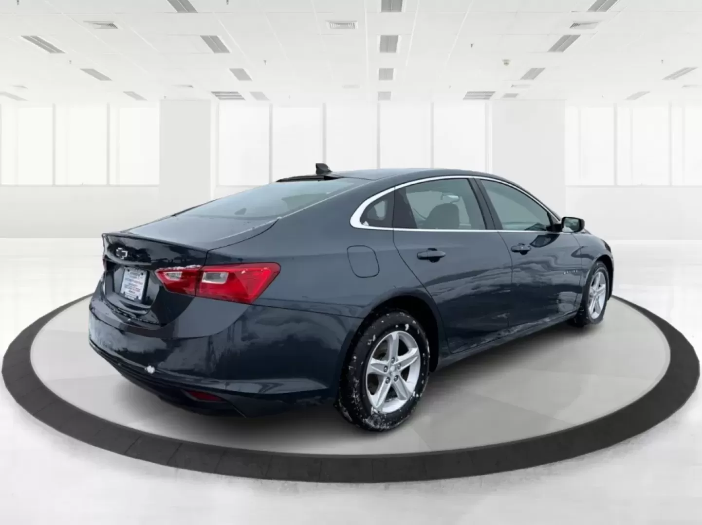 2020 Chevrolet Malibu LS (1G1ZB5ST8LF) with an 1.5L L4 DOHC 16V engine, 6-Speed Automatic transmission, located at 1951 S Dayton Lakeview Rd., New Carlisle, OH, 45344, (937) 908-9800, 39.890999, -84.050255 - **Unlock a New Chapter in Your Journey with the 2020 Chevrolet Malibu at Advantage Car and Credit - New Carlisle!**<br /> <br /> Are you searching for the perfect sedan that blends style, reliability, and modern technology? Look no further than the 2020 Chevrolet Malibu, available now at Advantage C - Photo#2