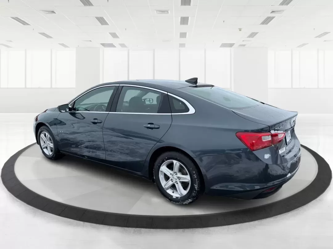 2020 Chevrolet Malibu LS (1G1ZB5ST8LF) with an 1.5L L4 DOHC 16V engine, 6-Speed Automatic transmission, located at 1951 S Dayton Lakeview Rd., New Carlisle, OH, 45344, (937) 908-9800, 39.890999, -84.050255 - **Unlock a New Chapter in Your Journey with the 2020 Chevrolet Malibu at Advantage Car and Credit - New Carlisle!**<br /> <br /> Are you searching for the perfect sedan that blends style, reliability, and modern technology? Look no further than the 2020 Chevrolet Malibu, available now at Advantage C - Photo#4