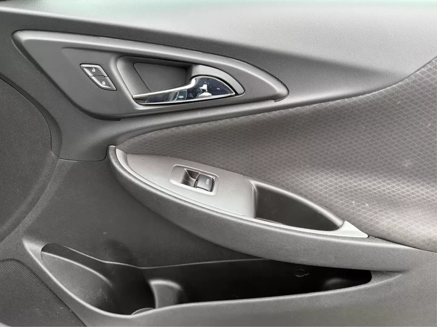 2020 Chevrolet Malibu LS (1G1ZB5ST8LF) with an 1.5L L4 DOHC 16V engine, 6-Speed Automatic transmission, located at 1951 S Dayton Lakeview Rd., New Carlisle, OH, 45344, (937) 908-9800, 39.890999, -84.050255 - **Unlock a New Chapter in Your Journey with the 2020 Chevrolet Malibu at Advantage Car and Credit - New Carlisle!**<br /> <br /> Are you searching for the perfect sedan that blends style, reliability, and modern technology? Look no further than the 2020 Chevrolet Malibu, available now at Advantage C - Photo#19