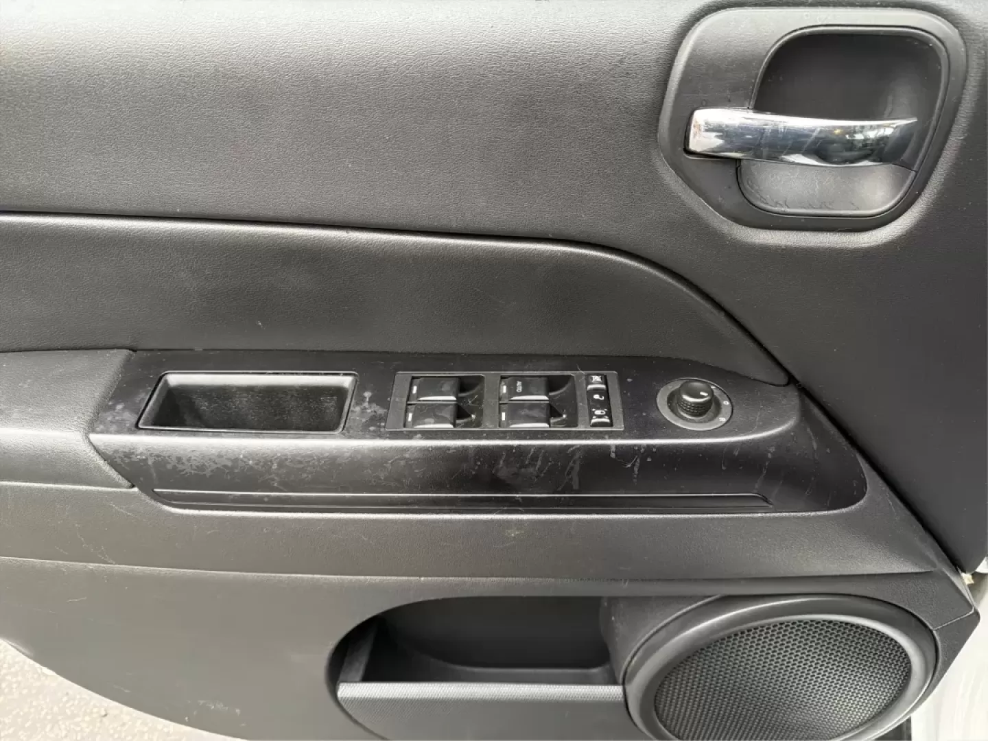 2016 Jeep Patriot Latitude (1C4NJRFB1GD) with an 2.4L I-4 DOHC engine, located at 1184 Kauffman Ave, Fairborn, OH, 45324, (937) 908-9800, 39.807072, -84.030914 - ### Discover Your Next Adventure with the 2016 Jeep Patriot Latitude at Advantage Car and Credit Fairborn<br /> <br /> Embrace the freedom of the open road with the remarkable 2016 Jeep Patriot Latitude, available now at Advantage Car and Credit in Fairborn, OH. This versatile SUV is ideal for thos - Photo#17