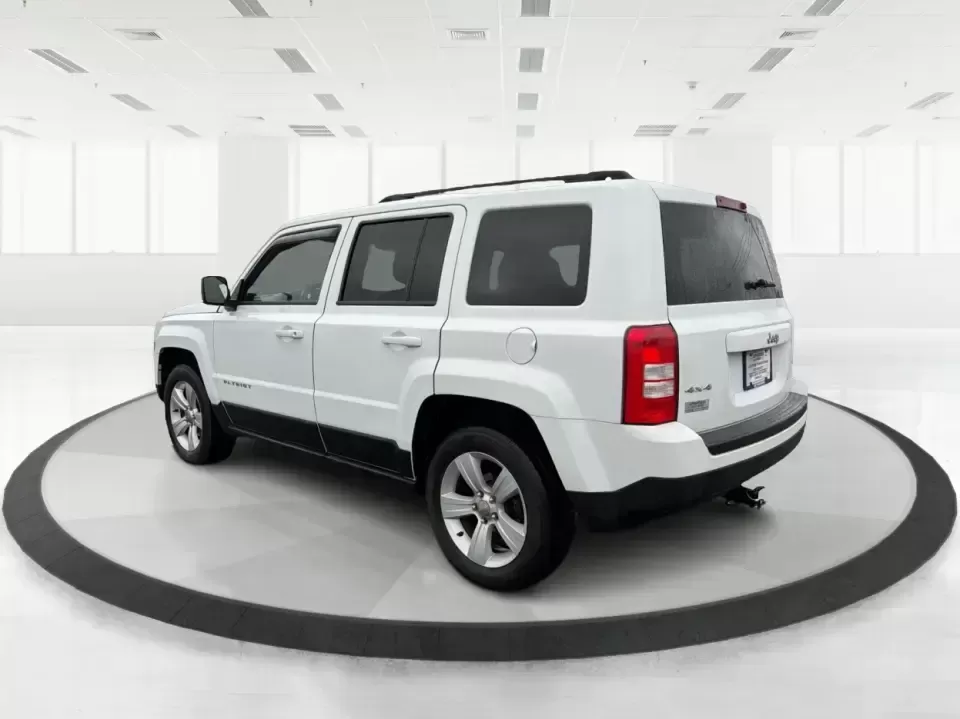 2016 Jeep Patriot Latitude (1C4NJRFB1GD) with an 2.4L I-4 DOHC engine, Automatic transmission, located at 880 E. National Road, Vandalia, OH, 45377, (937) 908-9800, 39.891918, -84.183594 - ### Discover Your Next Adventure with the 2016 Jeep Patriot Latitude at Advantage Car and Credit Fairborn<br /> <br /> Embrace the freedom of the open road with the remarkable 2016 Jeep Patriot Latitude, available now at Advantage Car and Credit in Fairborn, OH. This versatile SUV is ideal for thos - Photo#4