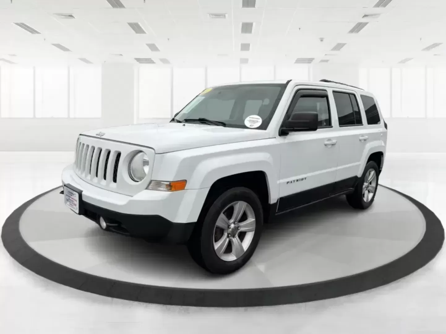 2016 Jeep Patriot Latitude (1C4NJRFB1GD) with an 2.4L I-4 DOHC engine, Automatic transmission, located at 880 E. National Road, Vandalia, OH, 45377, (937) 908-9800, 39.891918, -84.183594 - ### Discover Your Next Adventure with the 2016 Jeep Patriot Latitude at Advantage Car and Credit Fairborn<br /> <br /> Embrace the freedom of the open road with the remarkable 2016 Jeep Patriot Latitude, available now at Advantage Car and Credit in Fairborn, OH. This versatile SUV is ideal for thos - Photo#8