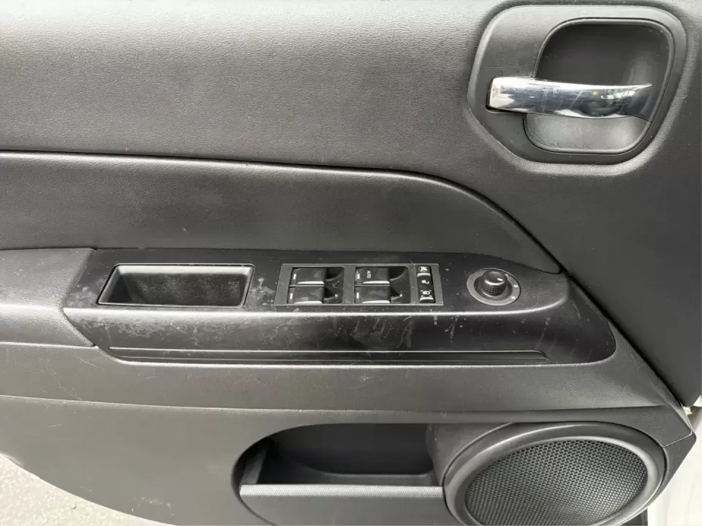 2016 Jeep Patriot Latitude (1C4NJRFB1GD) with an 2.4L I-4 DOHC engine, Automatic transmission, located at 880 E. National Road, Vandalia, OH, 45377, (937) 908-9800, 39.891918, -84.183594 - ### Discover Your Next Adventure with the 2016 Jeep Patriot Latitude at Advantage Car and Credit Fairborn<br /> <br /> Embrace the freedom of the open road with the remarkable 2016 Jeep Patriot Latitude, available now at Advantage Car and Credit in Fairborn, OH. This versatile SUV is ideal for thos - Photo#17