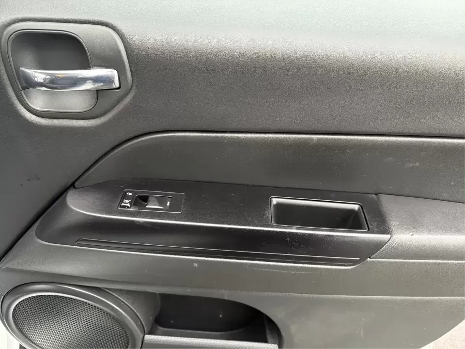 2016 Jeep Patriot Latitude (1C4NJRFB1GD) with an 2.4L I-4 DOHC engine, Automatic transmission, located at 880 E. National Road, Vandalia, OH, 45377, (937) 908-9800, 39.891918, -84.183594 - ### Discover Your Next Adventure with the 2016 Jeep Patriot Latitude at Advantage Car and Credit Fairborn<br /> <br /> Embrace the freedom of the open road with the remarkable 2016 Jeep Patriot Latitude, available now at Advantage Car and Credit in Fairborn, OH. This versatile SUV is ideal for thos - Photo#18