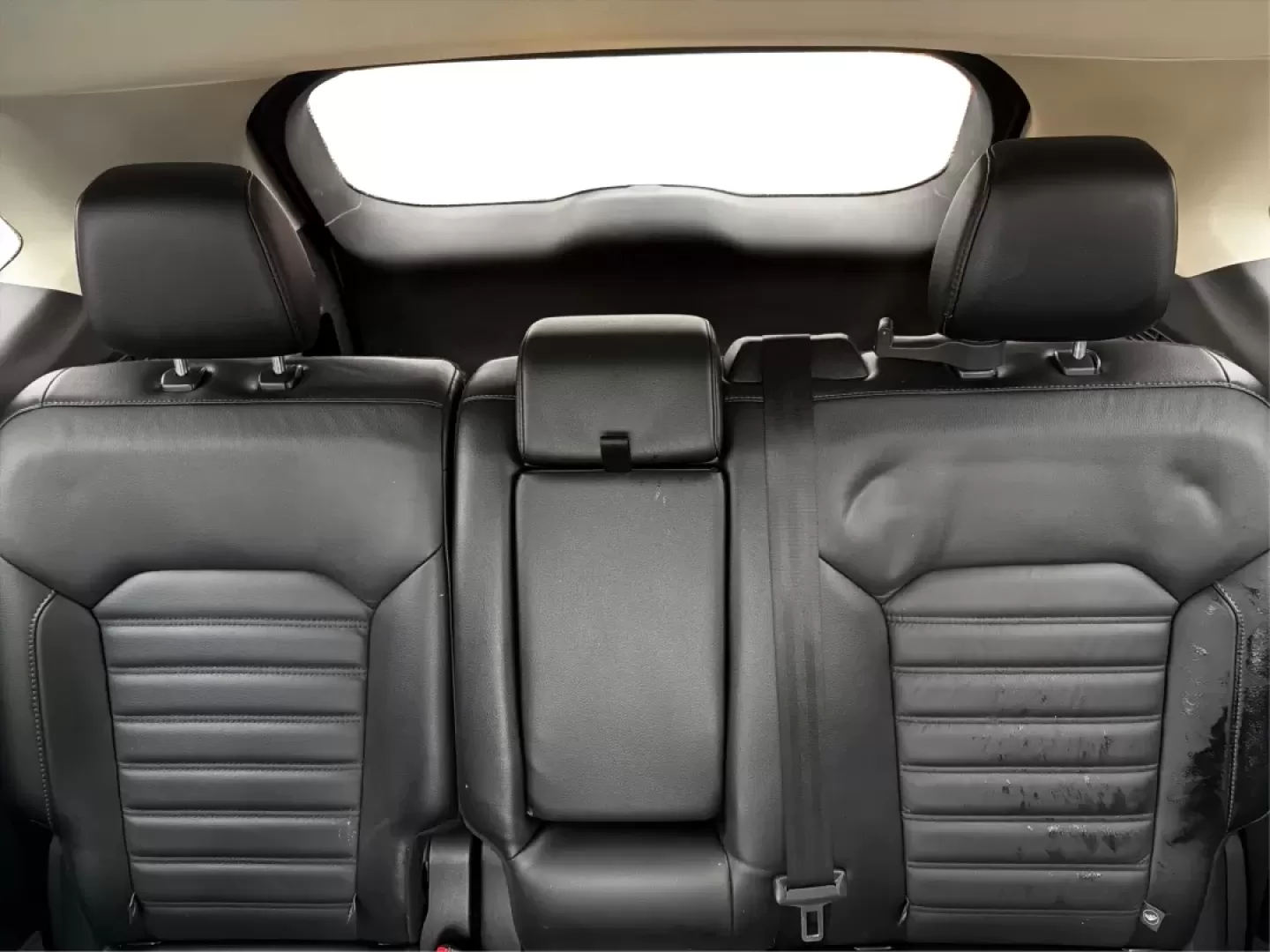 2016 Ford Edge SEL (2FMPK3J98GB) with an Other engine, located at 1099 N County Rd 25A , Troy, OH, 45373, (937) 908-9800, 40.057079, -84.212883 - ### Experience Comfort and Versatility in the 2016 Ford Edge SEL at Advantage Car and Credit - Troy<br /> <br /> Looking for the perfect blend of style, comfort, and functionality? The 2016 Ford Edge SEL, available at Advantage Car and Credit in Troy, OH, is tailored for those who lead an active lif - Photo#14