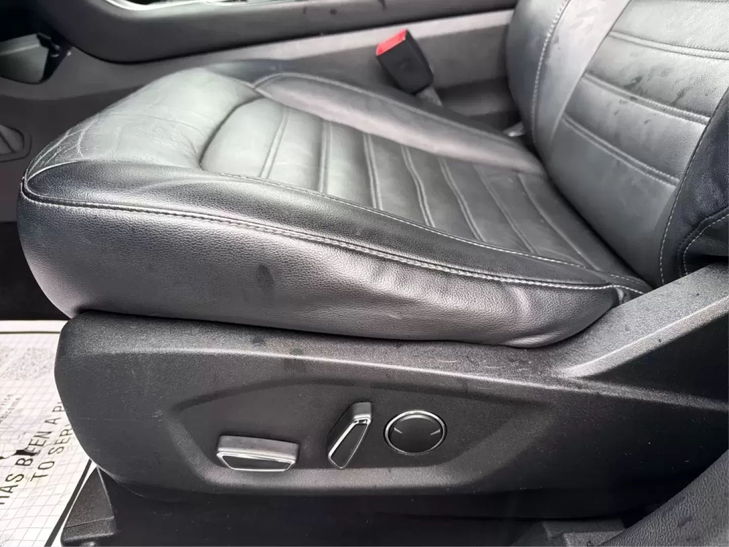 2016 Ford Edge SEL (2FMPK3J98GB) with an Other engine, located at 1099 N County Rd 25A , Troy, OH, 45373, (937) 908-9800, 40.057079, -84.212883 - ### Experience Comfort and Versatility in the 2016 Ford Edge SEL at Advantage Car and Credit - Troy<br /> <br /> Looking for the perfect blend of style, comfort, and functionality? The 2016 Ford Edge SEL, available at Advantage Car and Credit in Troy, OH, is tailored for those who lead an active lif - Photo#18