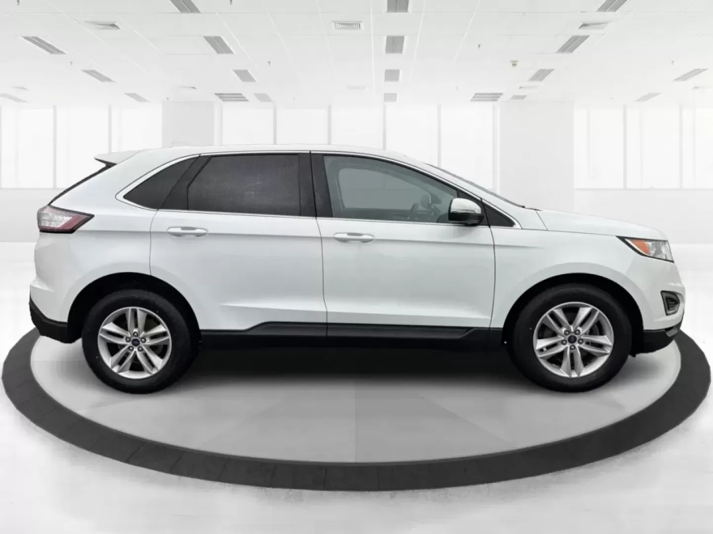 2016 Ford Edge SEL (2FMPK3J98GB) with an 2.0L L4 DOHC 16V engine, 6A transmission, located at 8750 N County Rd 25A, Piqua, OH, 45356, (937) 908-9800, 40.164391, -84.232513 - ### Experience Comfort and Versatility in the 2016 Ford Edge SEL at Advantage Car and Credit - Troy<br /> <br /> Looking for the perfect blend of style, comfort, and functionality? The 2016 Ford Edge SEL, available at Advantage Car and Credit in Troy, OH, is tailored for those who lead an active lif - Photo#1