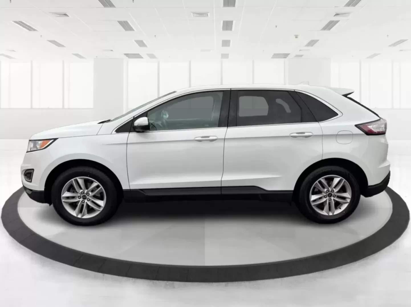 2016 Ford Edge SEL (2FMPK3J98GB) with an 2.0L L4 DOHC 16V engine, 6A transmission, located at 8750 N County Rd 25A, Piqua, OH, 45356, (937) 908-9800, 40.164391, -84.232513 - ### Experience Comfort and Versatility in the 2016 Ford Edge SEL at Advantage Car and Credit - Troy<br /> <br /> Looking for the perfect blend of style, comfort, and functionality? The 2016 Ford Edge SEL, available at Advantage Car and Credit in Troy, OH, is tailored for those who lead an active lif - Photo#5