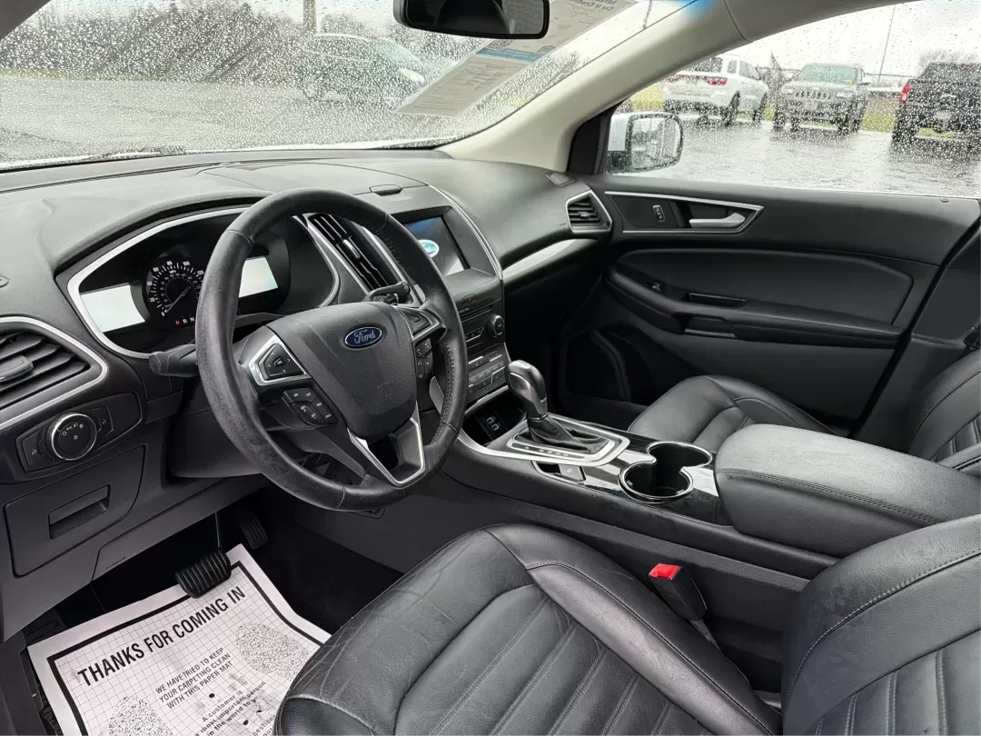2016 Ford Edge SEL (2FMPK3J98GB) with an 2.0L L4 DOHC 16V engine, 6A transmission, located at 8750 N County Rd 25A, Piqua, OH, 45356, (937) 908-9800, 40.164391, -84.232513 - ### Experience Comfort and Versatility in the 2016 Ford Edge SEL at Advantage Car and Credit - Troy<br /> <br /> Looking for the perfect blend of style, comfort, and functionality? The 2016 Ford Edge SEL, available at Advantage Car and Credit in Troy, OH, is tailored for those who lead an active lif - Photo#9