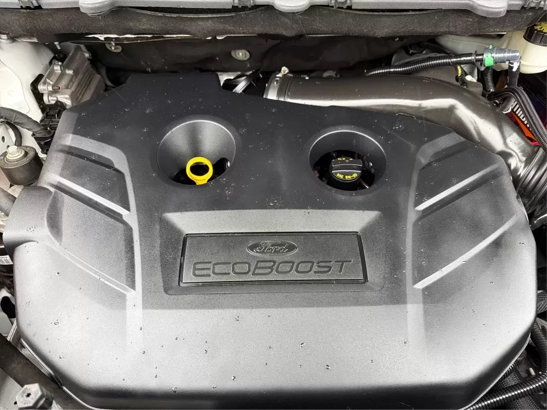 2016 Ford Edge SEL (2FMPK3J98GB) with an 2.0L L4 DOHC 16V engine, 6A transmission, located at 8750 N County Rd 25A, Piqua, OH, 45356, (937) 908-9800, 40.164391, -84.232513 - ### Experience Comfort and Versatility in the 2016 Ford Edge SEL at Advantage Car and Credit - Troy<br /> <br /> Looking for the perfect blend of style, comfort, and functionality? The 2016 Ford Edge SEL, available at Advantage Car and Credit in Troy, OH, is tailored for those who lead an active lif - Photo#11