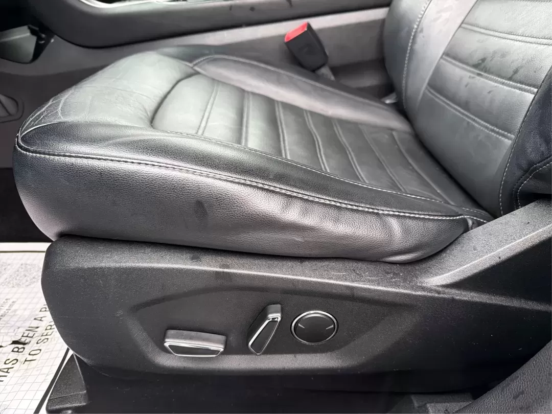 2016 Ford Edge SEL (2FMPK3J98GB) with an 2.0L L4 DOHC 16V engine, 6A transmission, located at 8750 N County Rd 25A, Piqua, OH, 45356, (937) 908-9800, 40.164391, -84.232513 - ### Experience Comfort and Versatility in the 2016 Ford Edge SEL at Advantage Car and Credit - Troy<br /> <br /> Looking for the perfect blend of style, comfort, and functionality? The 2016 Ford Edge SEL, available at Advantage Car and Credit in Troy, OH, is tailored for those who lead an active lif - Photo#18