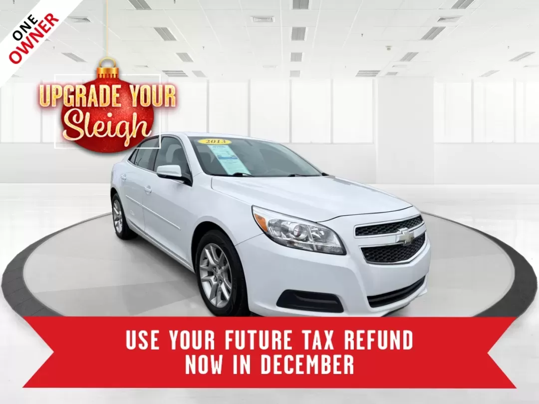 2013 Chevrolet Malibu 1LT (1G11C5SA5DF) with an ECOTEC 2.5L I-4 gasoline direct injection engine, located at 4508 South Dixie Dr, Moraine, OH, 45439, (937) 908-9800, 39.689976, -84.218452 - **Experience Comfort and Reliability with the 2013 Chevrolet Malibu 1LT at Advantage Car and Credit - Moraine**<br /> <br /> Are you searching for the perfect vehicle that combines comfort, style, and affordability? Look no further! The 2013 Chevrolet Malibu 1LT is ideal for daily commuters, growing - Photo#0