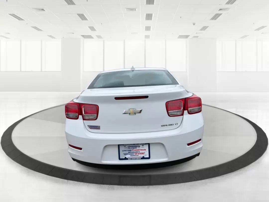 2013 Chevrolet Malibu 1LT (1G11C5SA5DF) with an ECOTEC 2.5L I-4 gasoline direct injection engine, located at 4508 South Dixie Dr, Moraine, OH, 45439, (937) 908-9800, 39.689976, -84.218452 - **Experience Comfort and Reliability with the 2013 Chevrolet Malibu 1LT at Advantage Car and Credit - Moraine**<br /> <br /> Are you searching for the perfect vehicle that combines comfort, style, and affordability? Look no further! The 2013 Chevrolet Malibu 1LT is ideal for daily commuters, growing - Photo#3