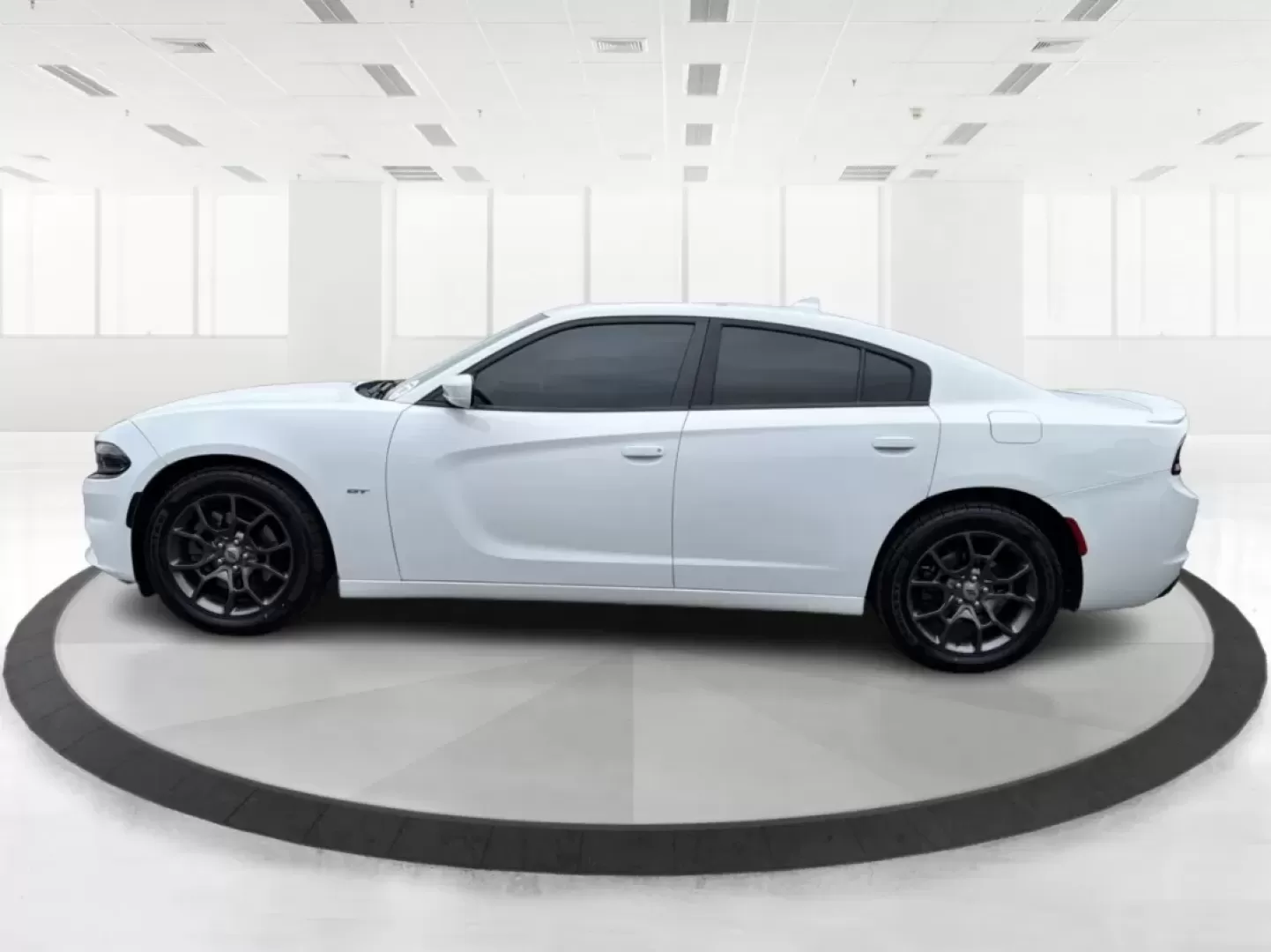 2018 Dodge Charger GT AWD (2C3CDXJG8JH) with an Pentastar 3.6L V-6 DOHC engine, located at 1184 Kauffman Ave, Fairborn, OH, 45324, (937) 908-9800, 39.807072, -84.030914 - Rev up your lifestyle with this stunning 2018 Dodge Charger GT AWD, perfect for those looking to combine exhilarating performance with everyday practicality. At Advantage Car and Credit in Fairborn, OH, we understand that reliable transportation can transform your daily routine, whether you're commu - Photo#5